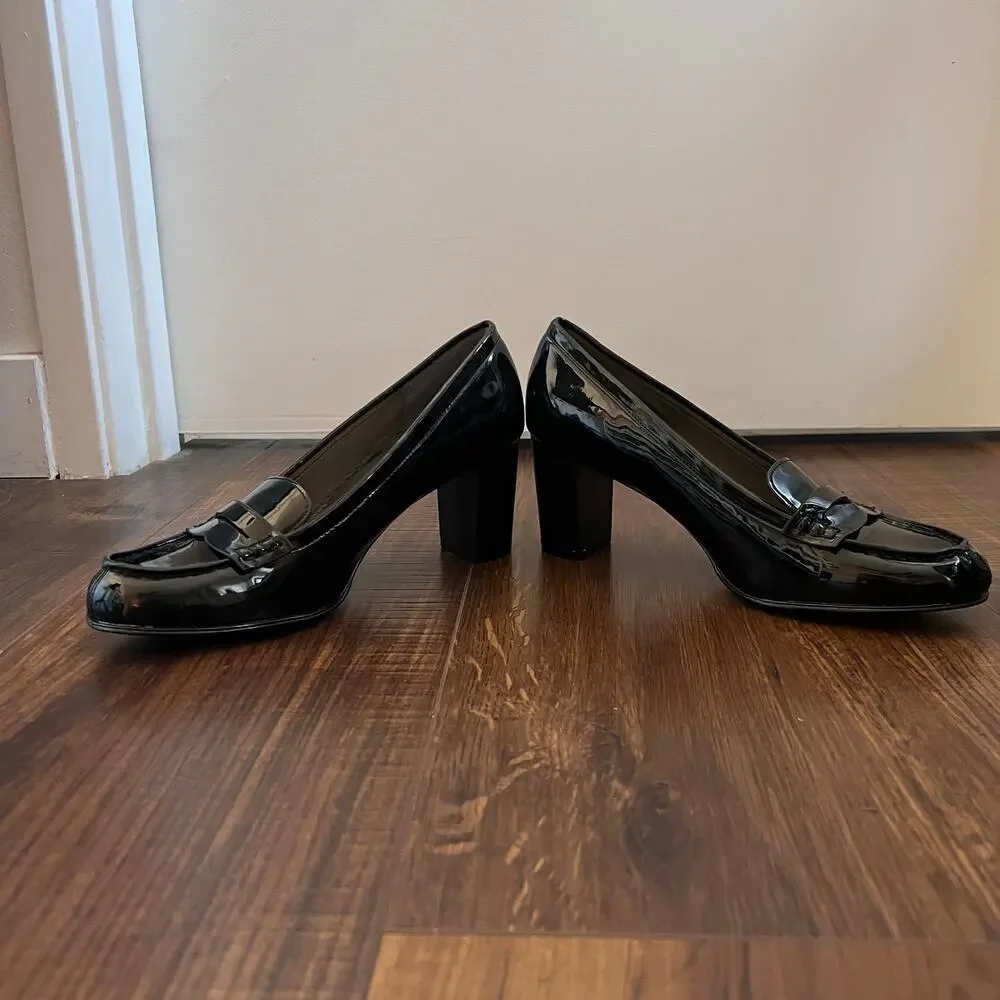 Like New! Bandolino Black Patent Academia Preppy Block Heeled Loafer Women 7.5